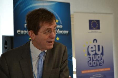 На що підуть 11 мільярдів євро допомоги від ЄС? – пояснює Ендрю Расбаш